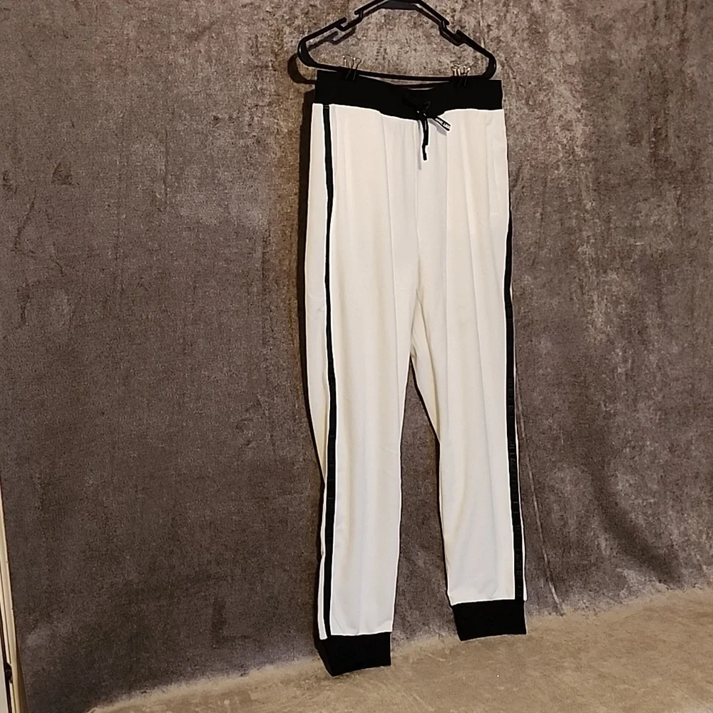 Karl Lagerfeld Paris Micro-Fleece Jogger Pants - Picture 2 of 5